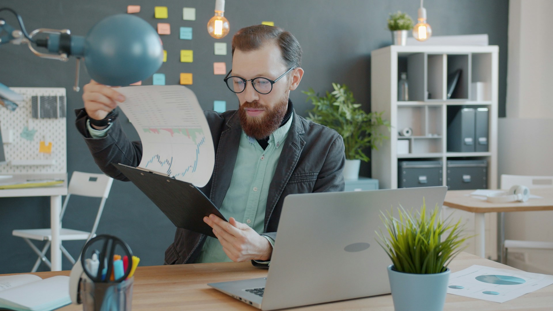 Illustration for How to Read Your 401(k) Statement: A Line-by-Line Guide
