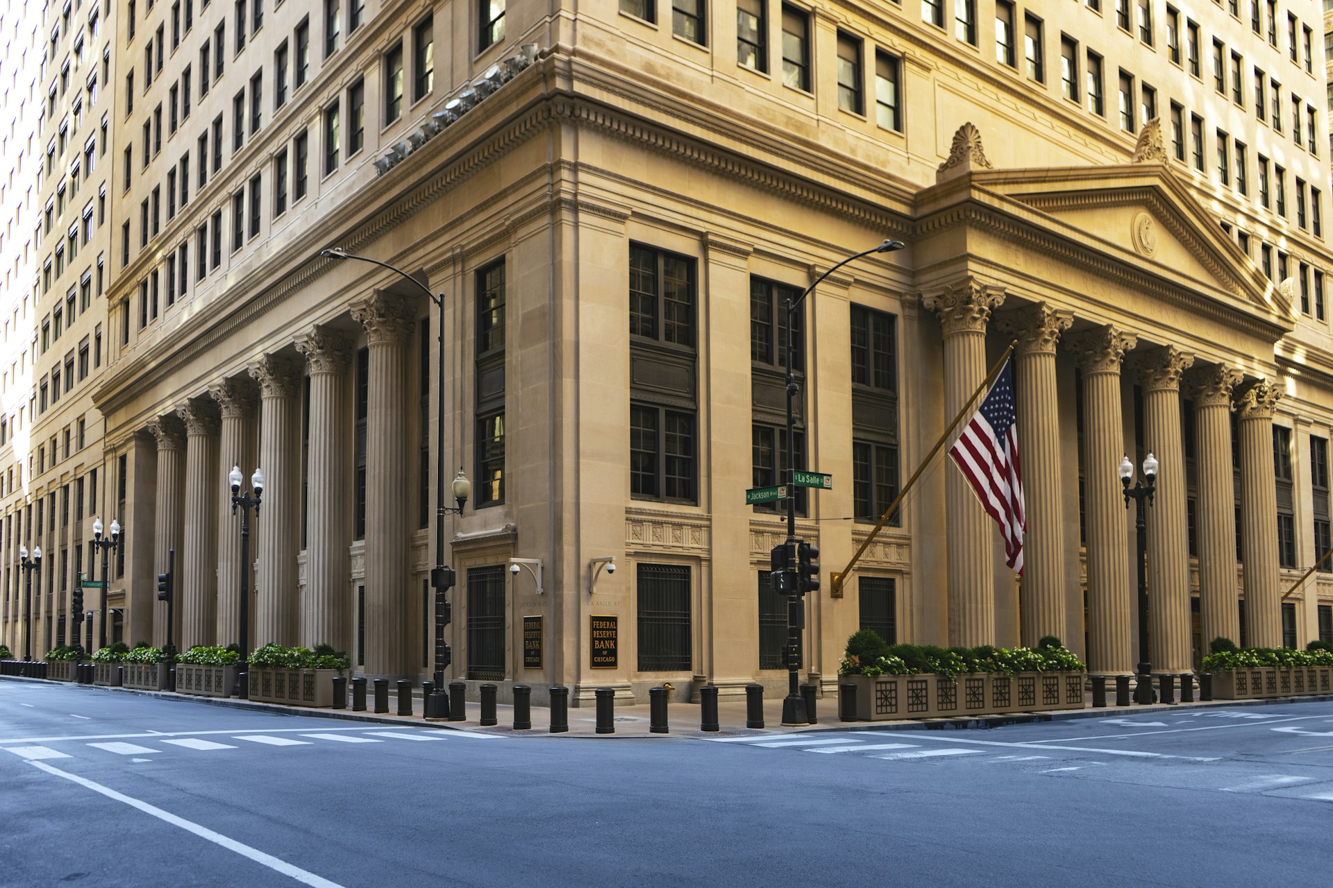 Illustration for January 2026 FOMC Minutes: Reading the 10-2 Vote With April Hindsight